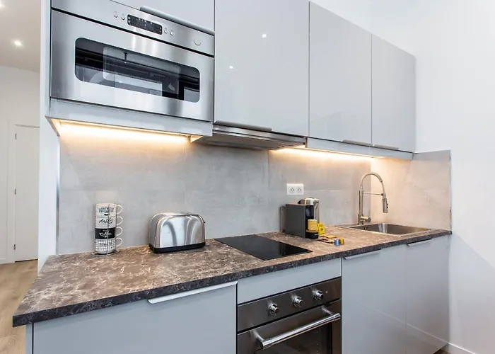 Intimate Apartment - 1Br-4P - Republique